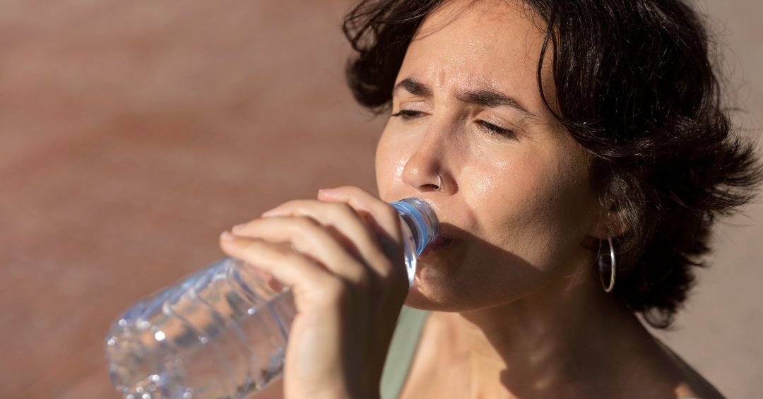 Quanto de água você deve tomar em ondas de c...