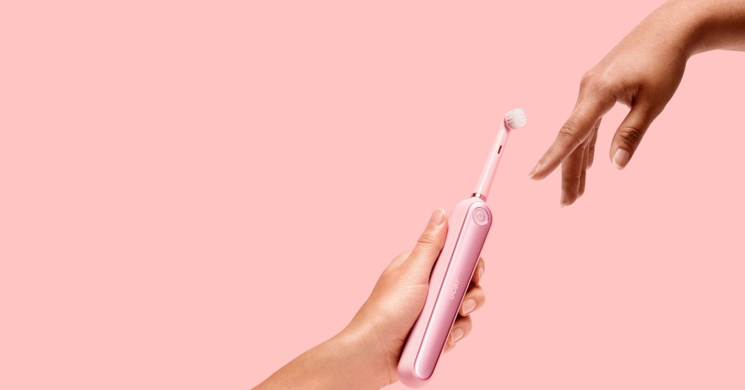 Vale a pena trocar a escova de dentes tradic...