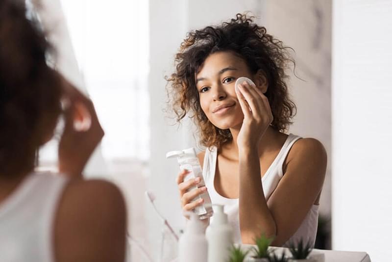 Rotina de Skincare para Pele Oleosa: Dicas e Produtos Essenciais